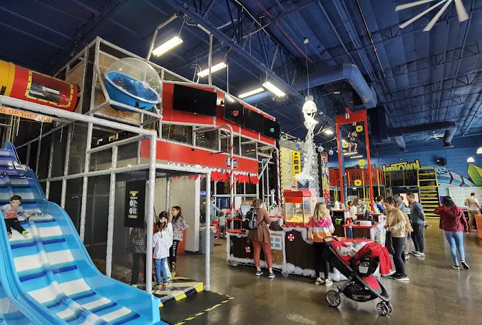 UPTOWN JUNGLE FUN PARK | Peoria, AZ Picture 2