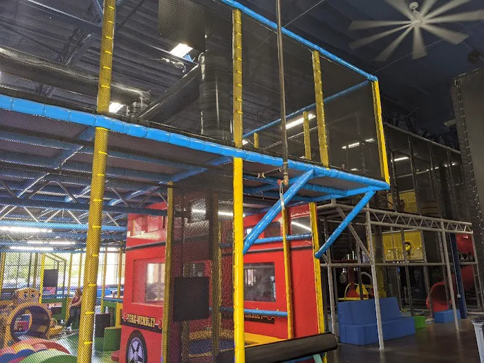 UPTOWN JUNGLE FUN PARK | Peoria, AZ Picture 4
