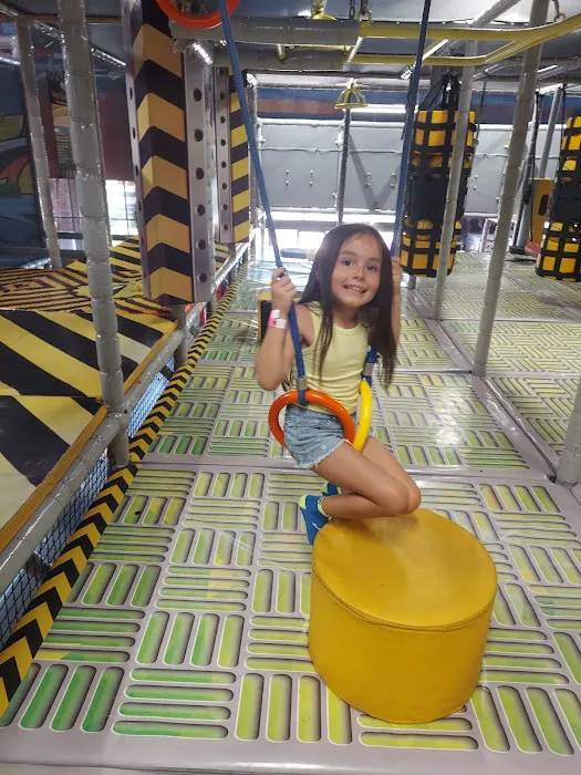 UPTOWN JUNGLE FUN PARK | Peoria, AZ Picture 10