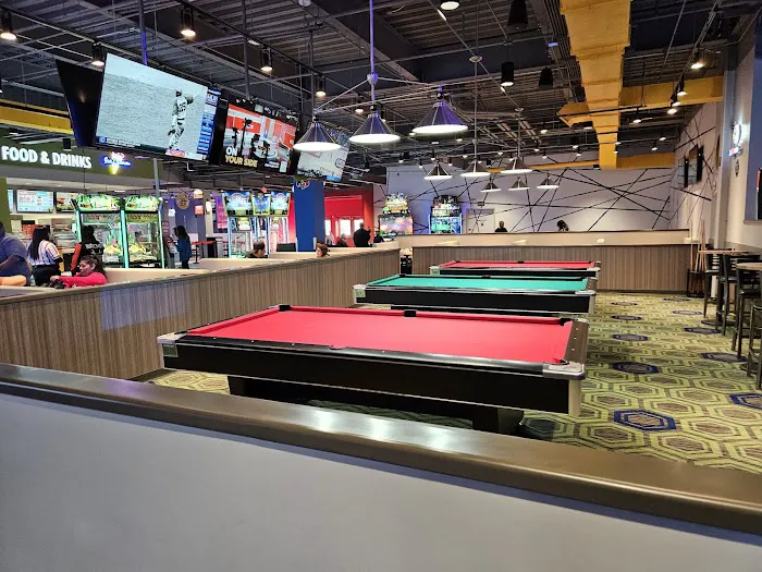 Round1 Bowling & Arcade - Glendale Picture 4