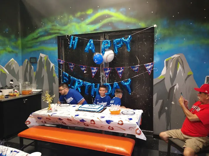 Elevate Trampoline Park Picture 3