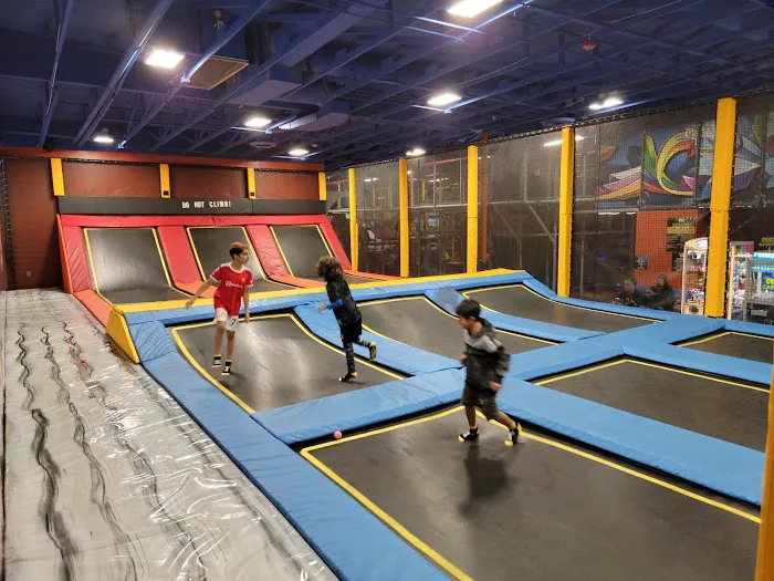 UPTOWN JUNGLE FUN PARK | Chandler, AZ Picture 6