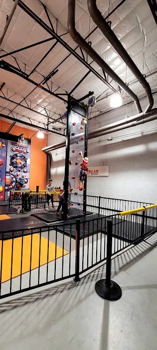 Big Air Trampoline Park Picture 7