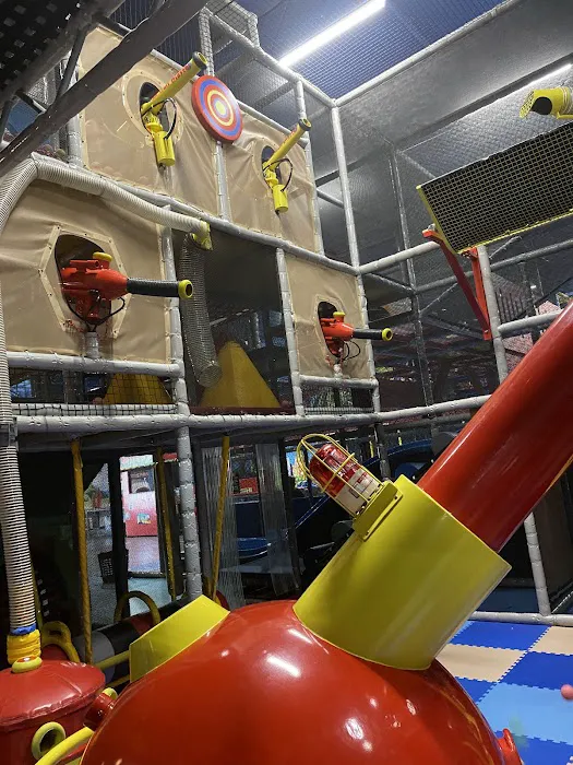 UPTOWN JUNGLE FUN PARK | Mesa, AZ Picture 9