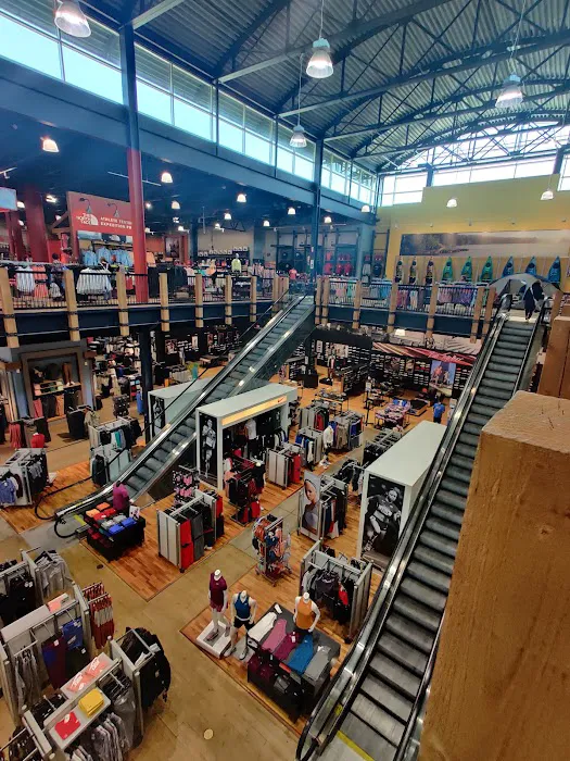 DICK'S Sporting Goods Picture 6