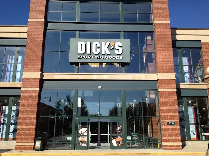 DICK'S Sporting Goods Picture 4