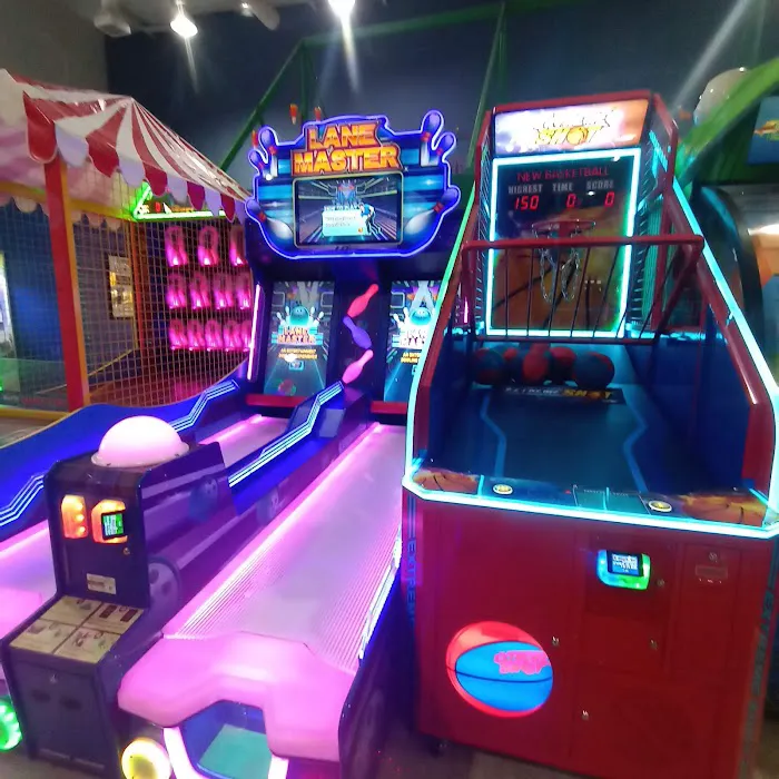 Escapades Family Fun Center Picture 4