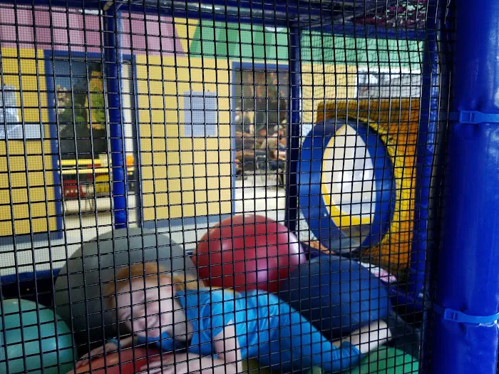 Escapades Family Fun Center Picture 3