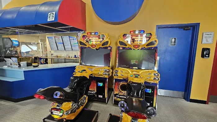 Escapades Family Fun Center Picture 5