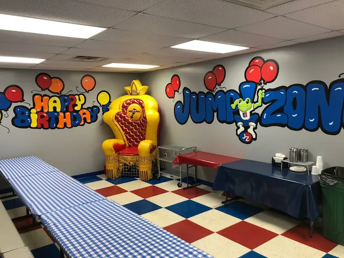 Jump!Zone Party Play Center Picture 4