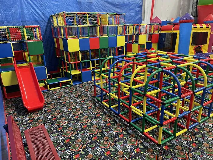 Jump!Zone Party Play Center Picture 3