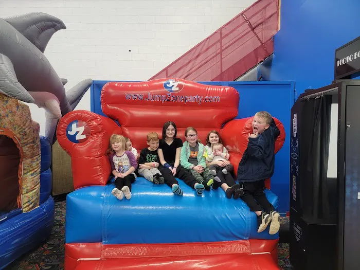 Jump!Zone Party Play Center Picture 5