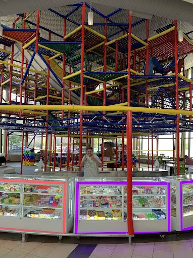 DISCOVERY ZONE Picture 1