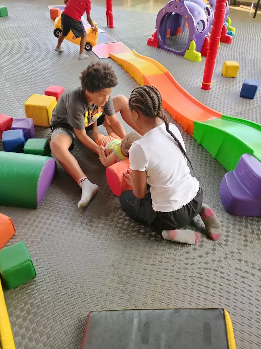 DISCOVERY ZONE Picture 5