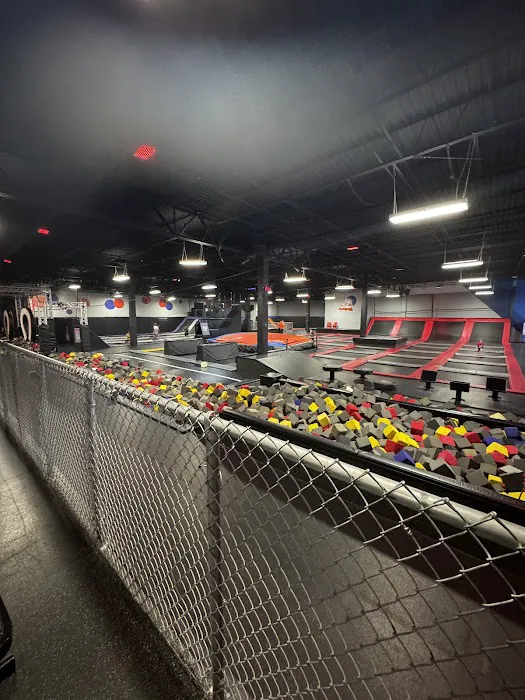 Sky Zone Trampoline Park Picture 4
