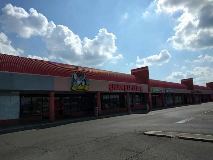 Chuck E. Cheese Picture 1