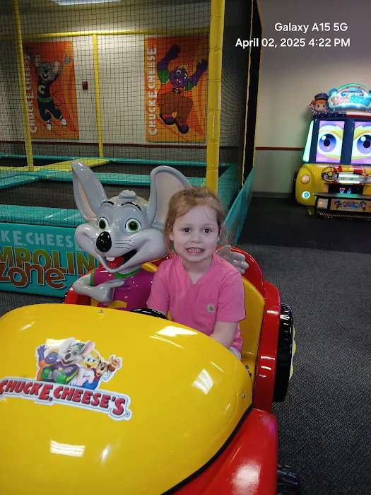 Chuck E. Cheese Picture 4