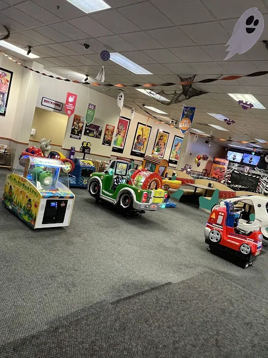 Chuck E. Cheese Picture 5