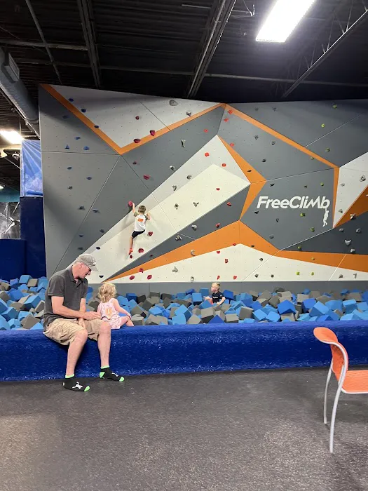 Sky Zone Trampoline Park Picture 4