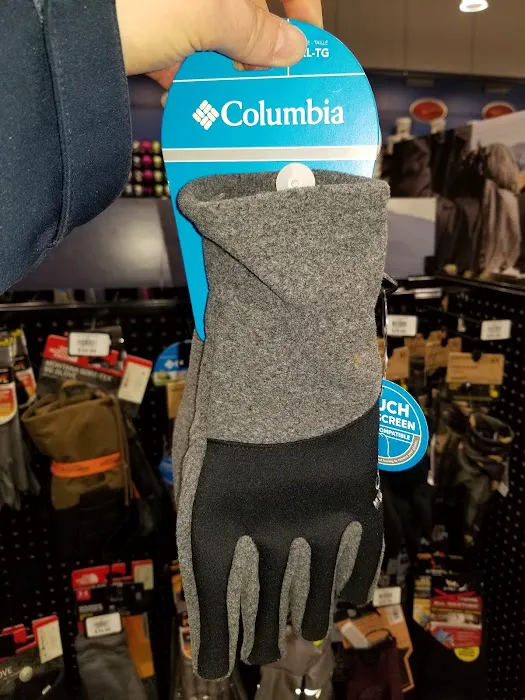 DICK'S Sporting Goods Picture 8