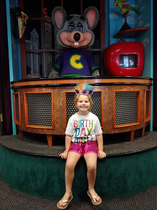 Chuck E. Cheese Picture 6