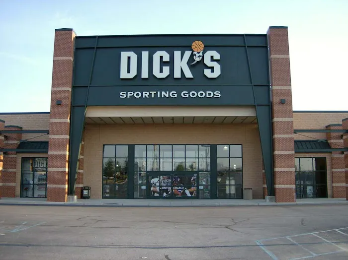 DICK'S Sporting Goods Picture 1