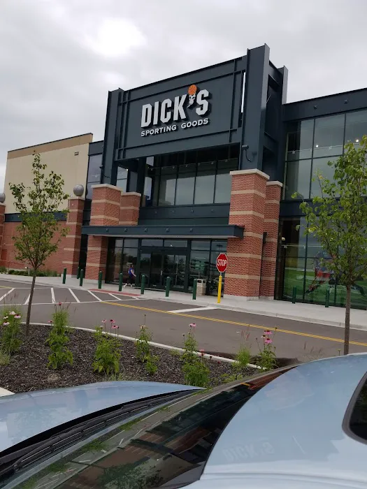 DICK'S Sporting Goods Picture 2