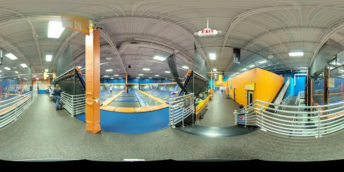 Sky Zone Trampoline Park Picture 5