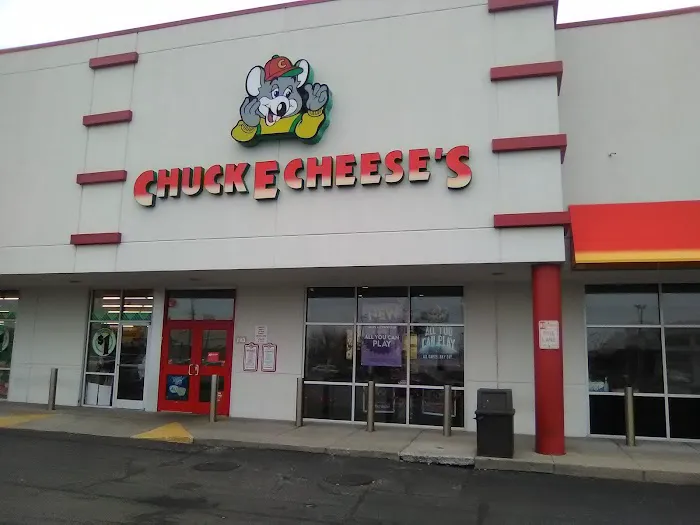Chuck E. Cheese Picture 1