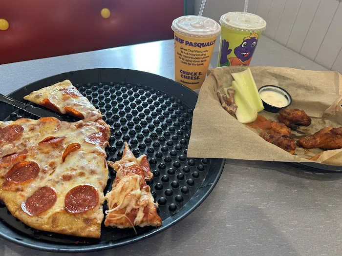 Chuck E. Cheese Picture 5