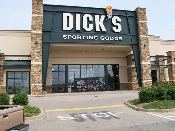 DICK'S Sporting Goods Picture 1