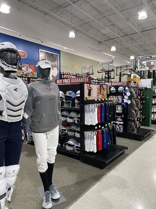 DICK'S Sporting Goods Picture 4