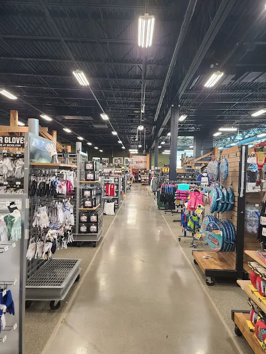 DICK'S Sporting Goods Picture 10