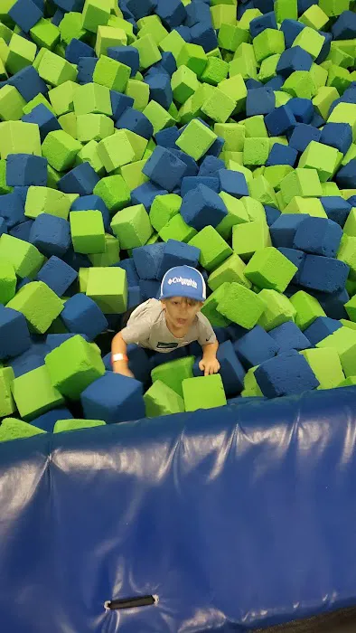 Trampoline jump Picture 2