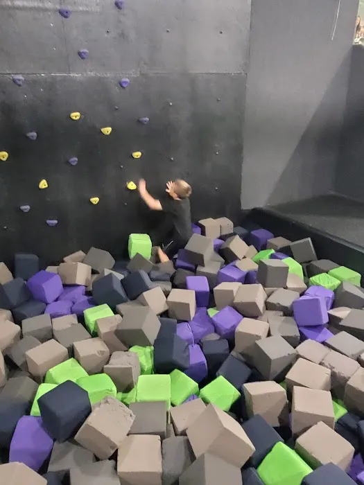 Get Air Trampoline Park Picture 3