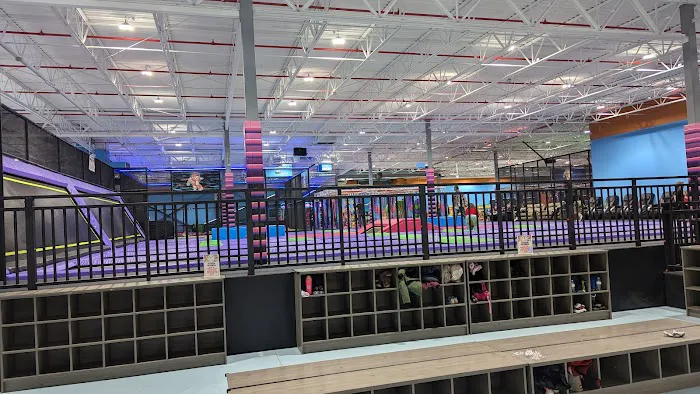 Soar N Bounce Trampoline & Adventure Park - Grandville Picture 7