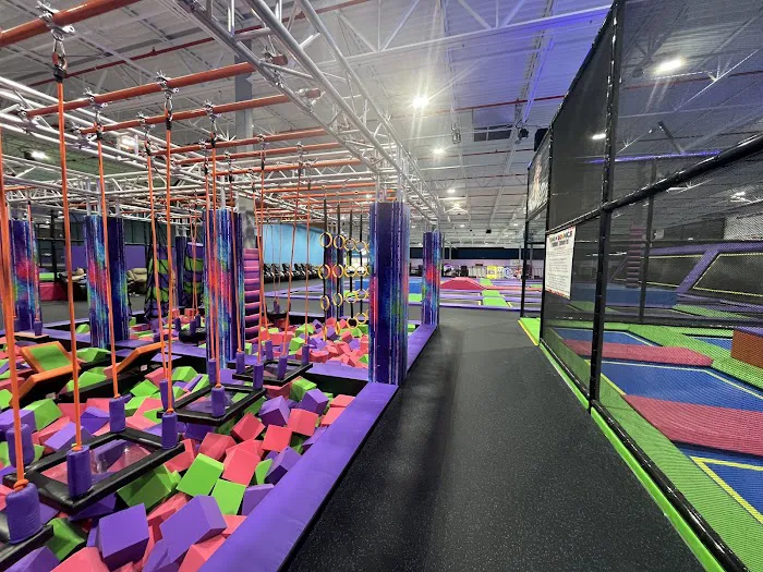 Soar N Bounce Trampoline & Adventure Park - Grandville Picture 9