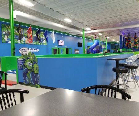 Rebounderz Grand Rapids - Indoor Trampoline and Adventure Park