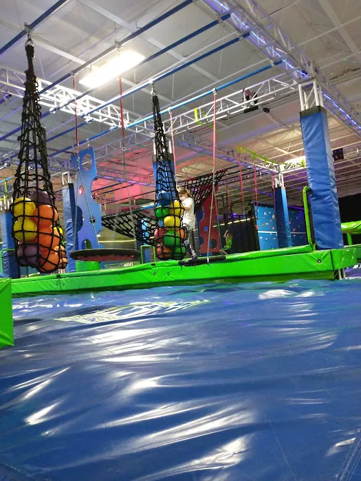 Rebounderz Grand Rapids - Indoor Trampoline and Adventure Park Picture 2