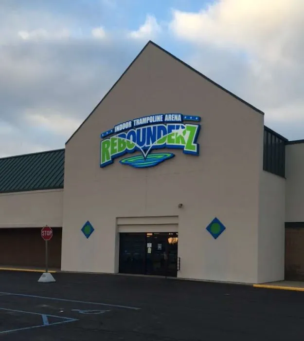 Rebounderz Grand Rapids - Indoor Trampoline and Adventure Park Picture 8