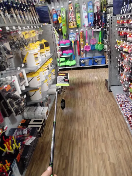 DICK'S Sporting Goods Picture 6