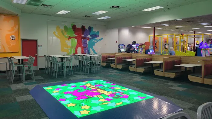 Chuck E. Cheese Picture 3
