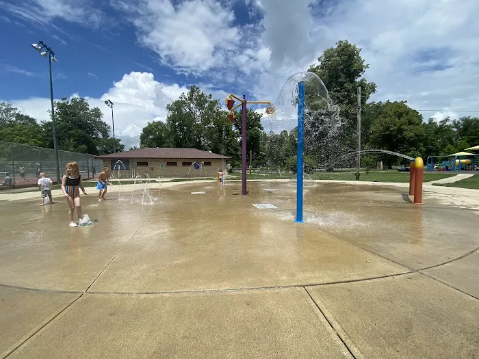 Bethie's Sprayground Picture 5