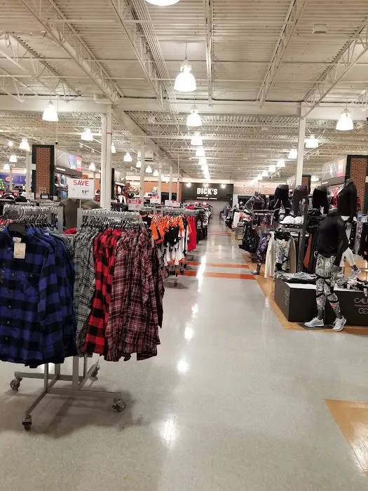 DICK'S Sporting Goods Picture 9
