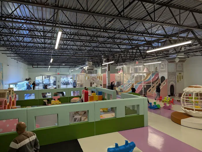 Momi Land Hilliard Picture 9