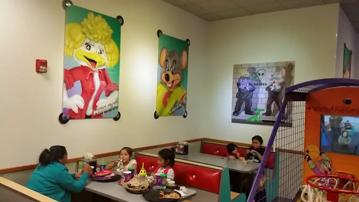 Chuck E. Cheese Picture 5