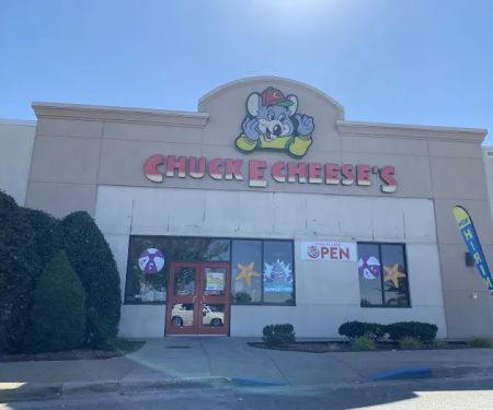 Chuck E. Cheese
