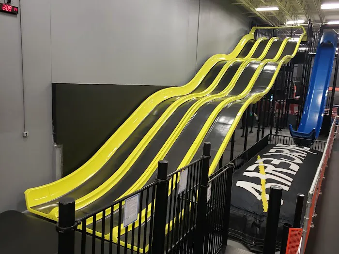 Airborne Adventure Park - Taylor, MI Picture 9
