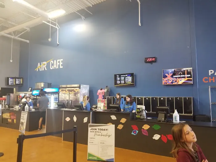 Airborne Adventure Park - Taylor, MI Picture 2