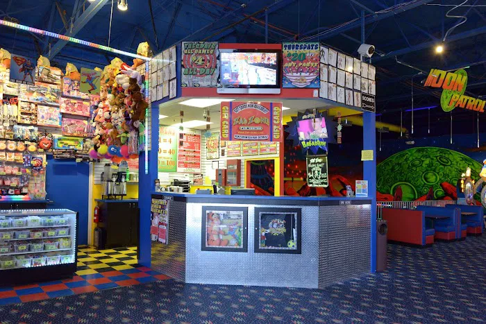 Zap Zone Glo-Golf Picture 8
